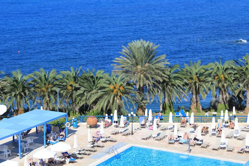 Queens Bay 4* Киссонерга