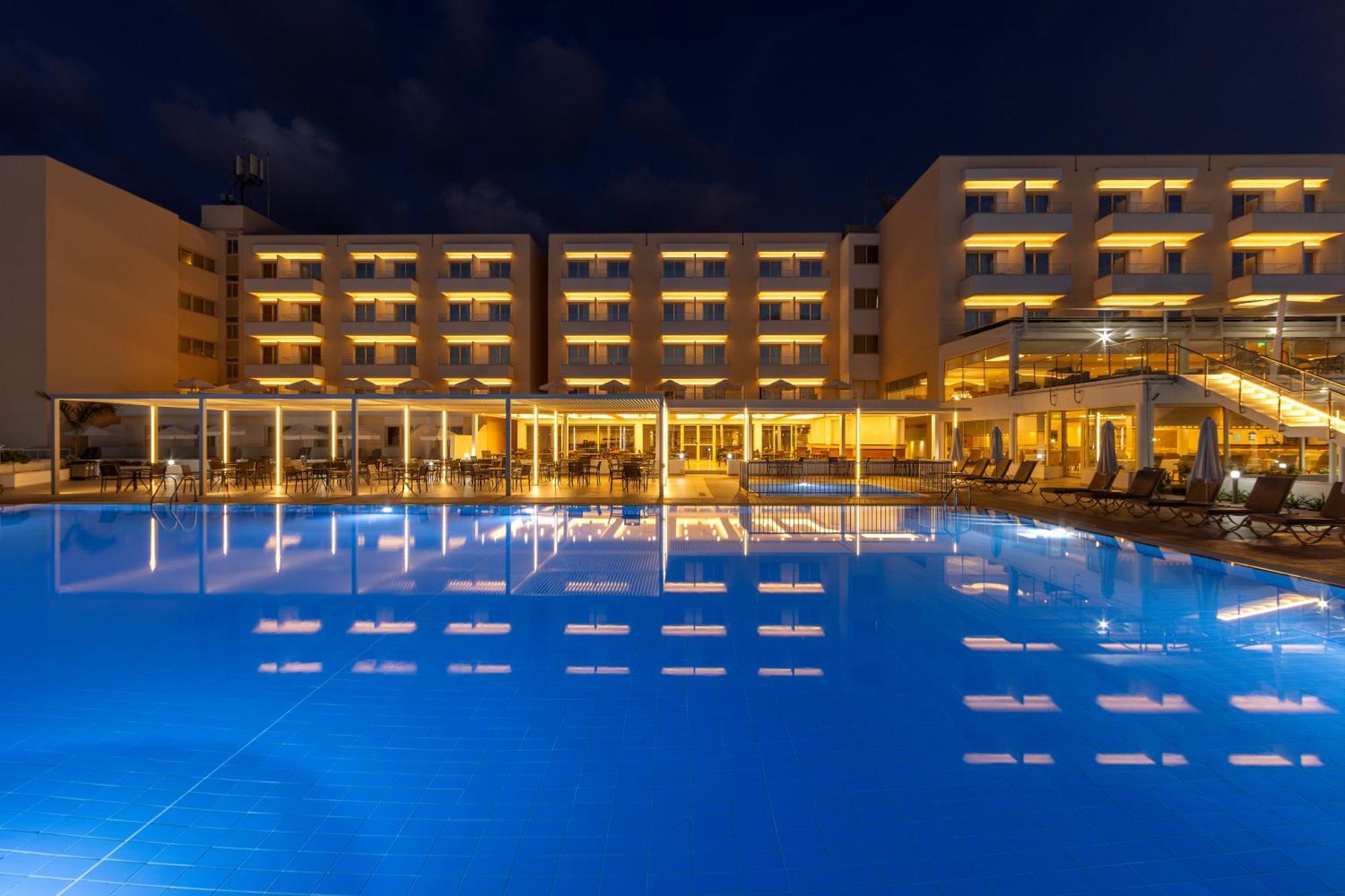 Hotel Queens Bay Kissonerga